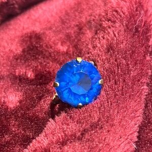 Elegant Blue Gemstone Ring